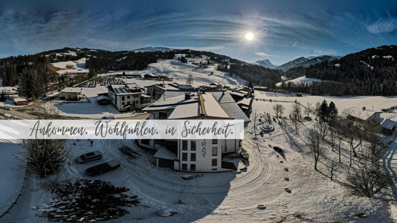 Gasthof Skirast Hotell Kirchberg in Tirol Exteriör bild